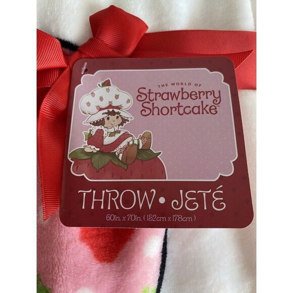 Strawberry Shortcake 60 X 70” Soft Plush Soft Throw Blanket Pink Red Face NEW - Picture 4 of 14